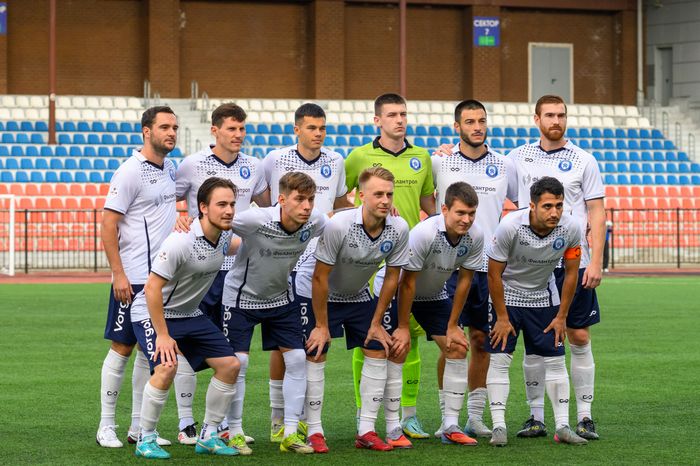 Команда ФСК «Долгопрудный» перед матчем с ФК «Красное Знамя» на Кубке Московской области по футболу 2026