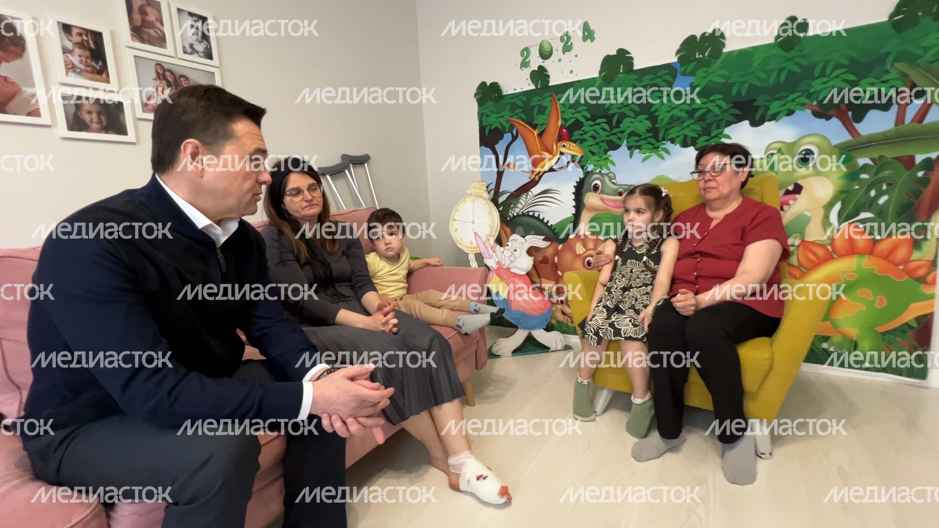 Губернатор навестил семью погибшего во время теракта в «Крокус Сити Холле»