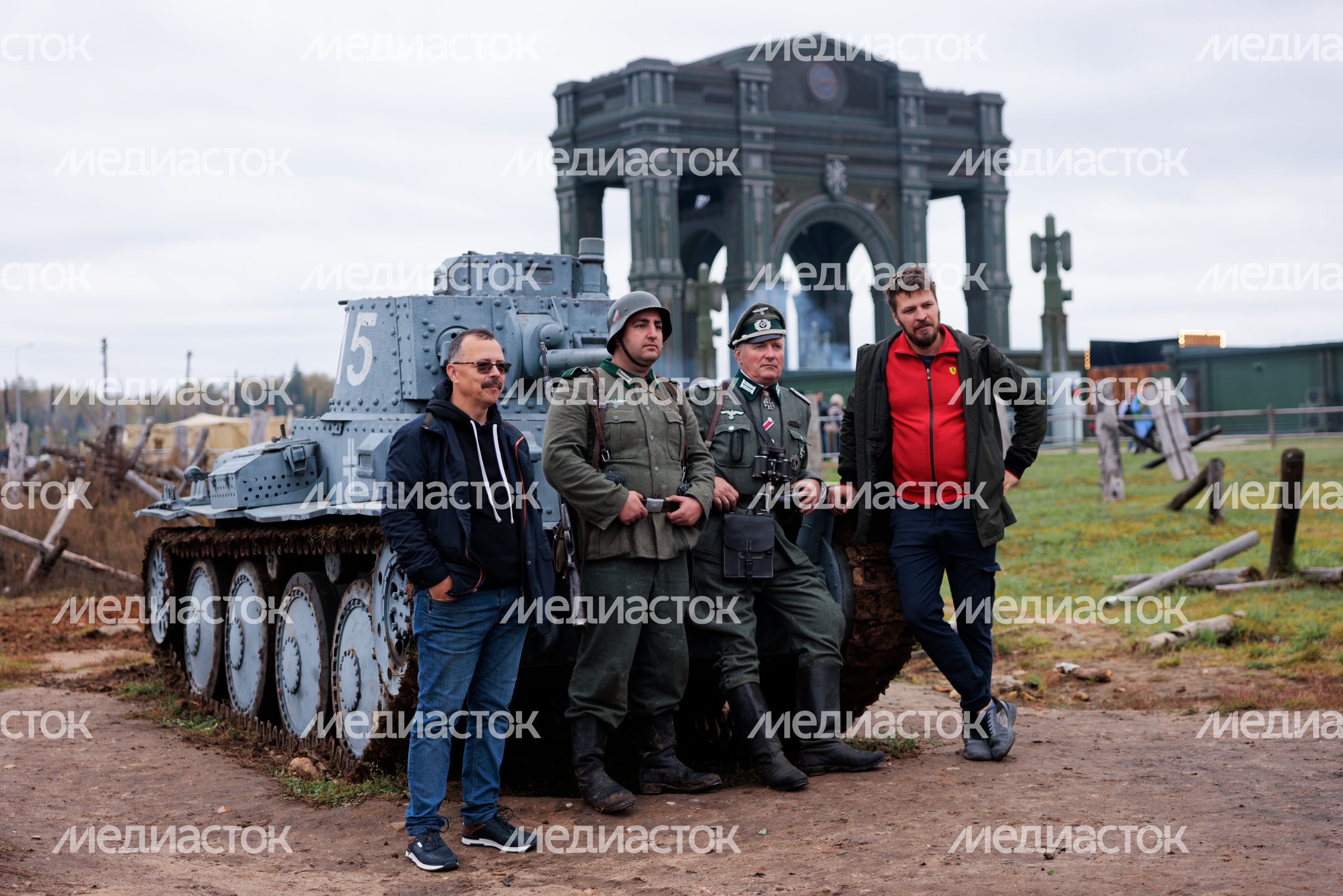 Реконструкцию Битвы за Москву провели в парке «Патриот» ко Дню Сухопутных войск России Реконструкцию Битвы за Москву провели в парке «Патриот» ко Дню Сухопутных войск России