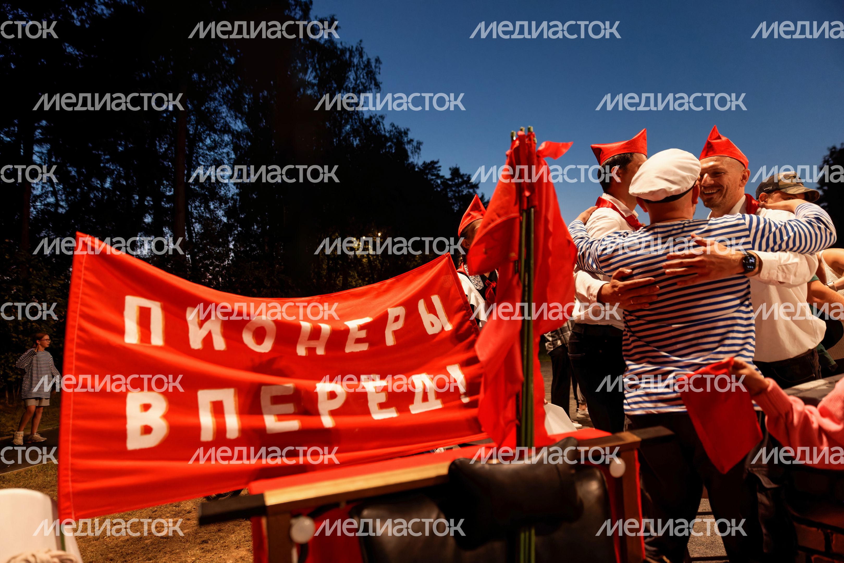 Зрелищные гонки на самодельных машинках «Гальчино Ралли» в Домодедово Зрелищные гонки на самодельных машинках «Гальчино Ралли» в Домодедово