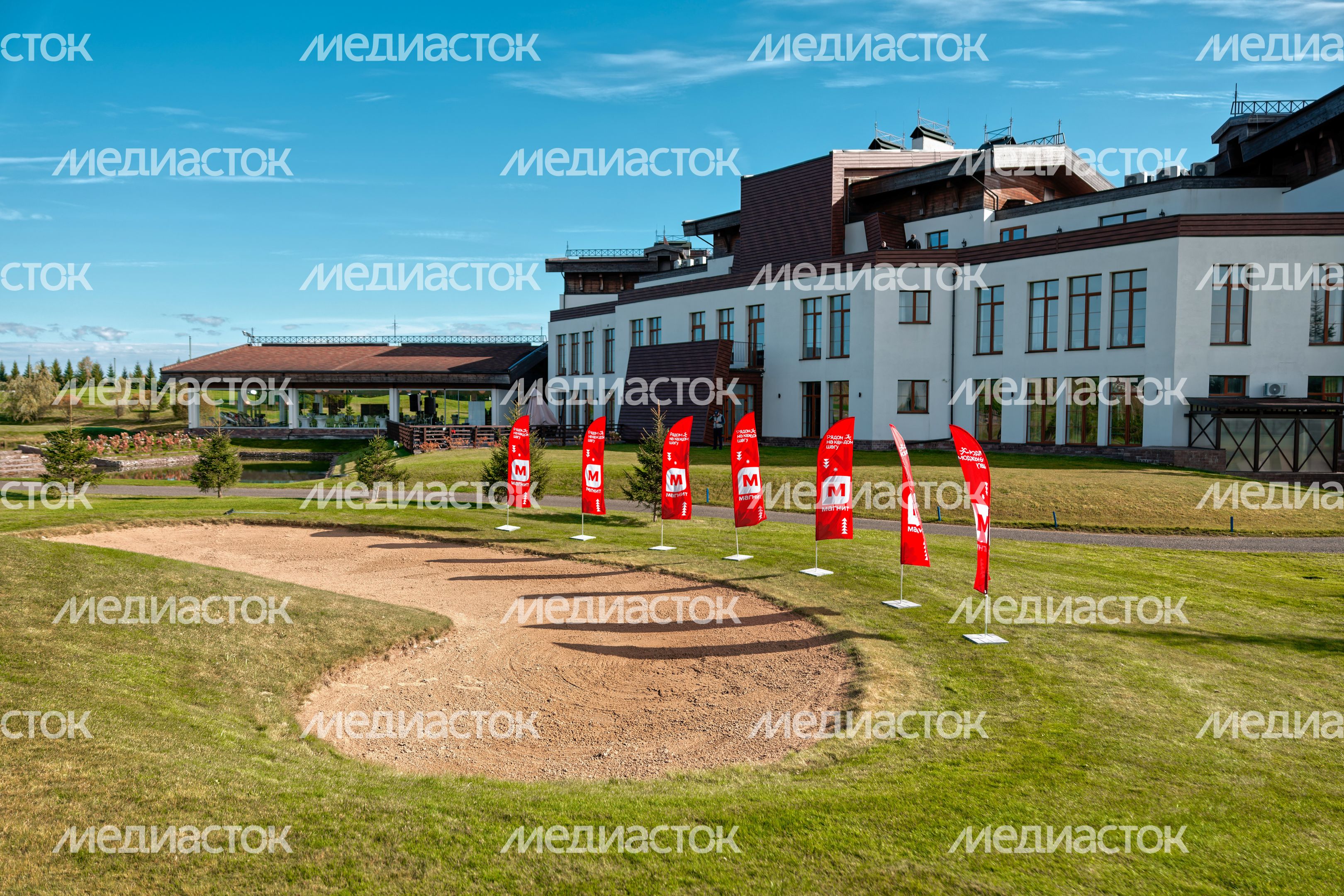 Гольф-поле клуба Dmitrov Golf Resort в Дмитровском округе Гольф-поле клуба Dmitrov Golf Resort в Дмитровском округе