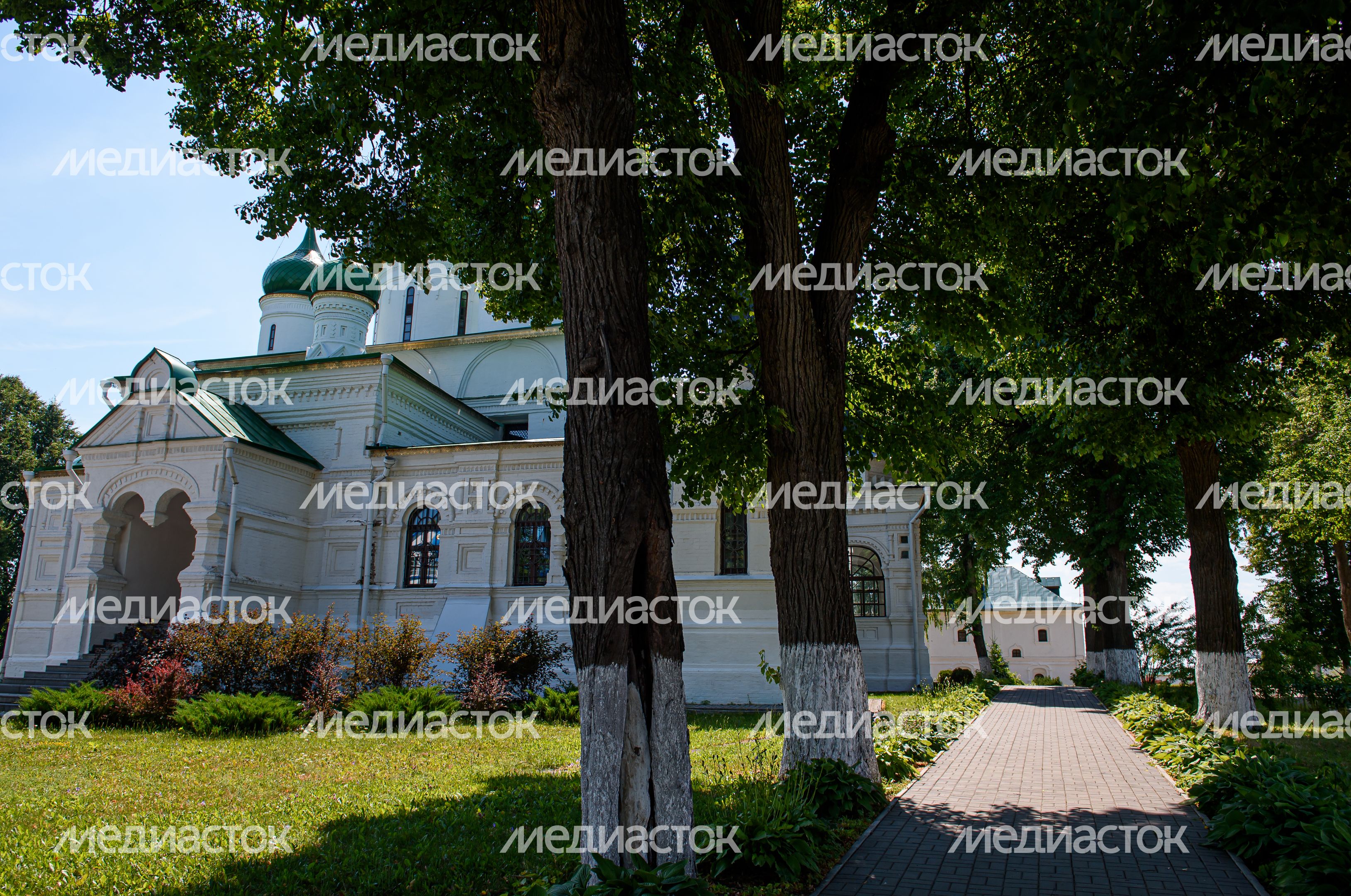 Летние виды Феодоровского женского монастыря