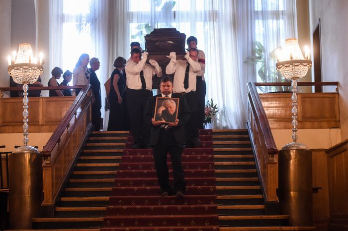 Церемония прощания с писателем Владимиром Войновичем в Москве