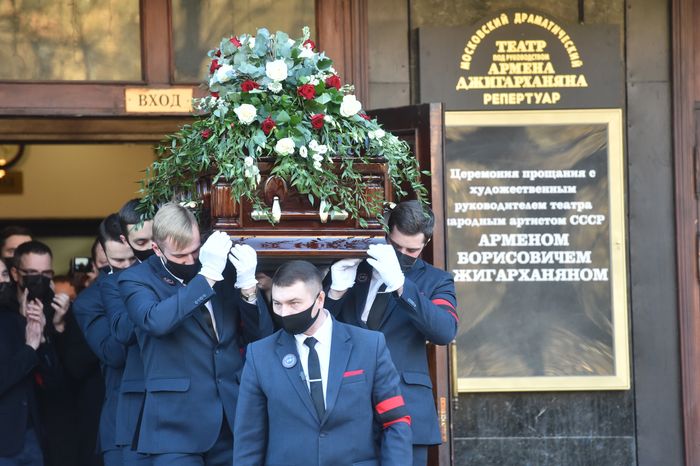Церемония прощания с Арменом Джигарханяном в Москве
