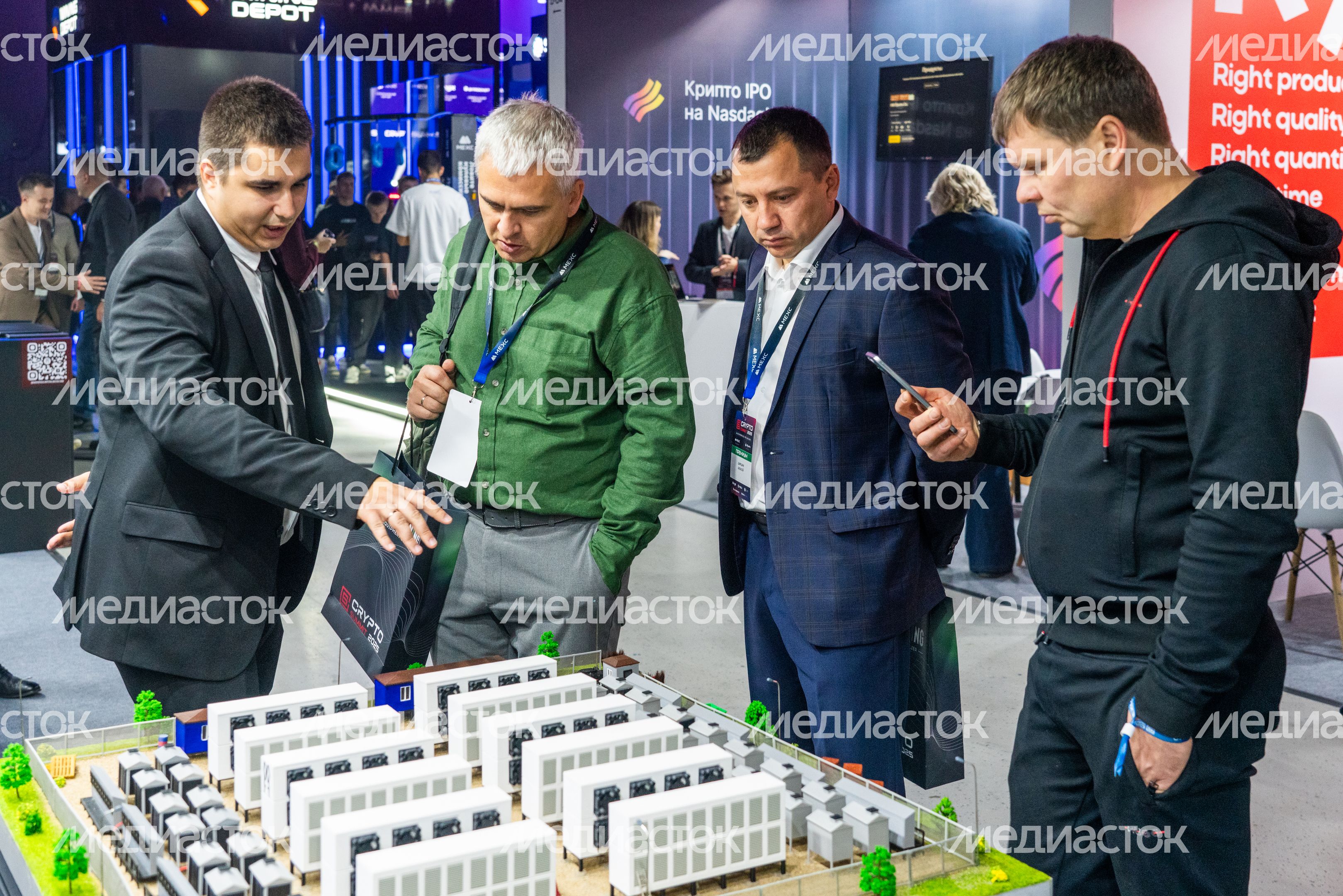 Выставочный стенд на форуме по криптовалютам и блокчейн-технологиям CRYPTO SUMMIT 2025 в Одинцово Выставочный стенд на форуме по криптовалютам и блокчейн-технологиям CRYPTO SUMMIT 2025 в Одинцово