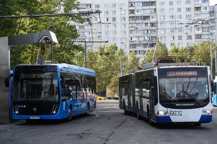 Первый электробус вышел на маршрут в Москве