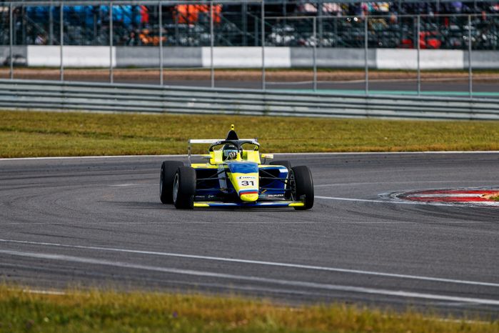 VI этап российской серии кольцевых гонок на автодроме Moscow Raceway