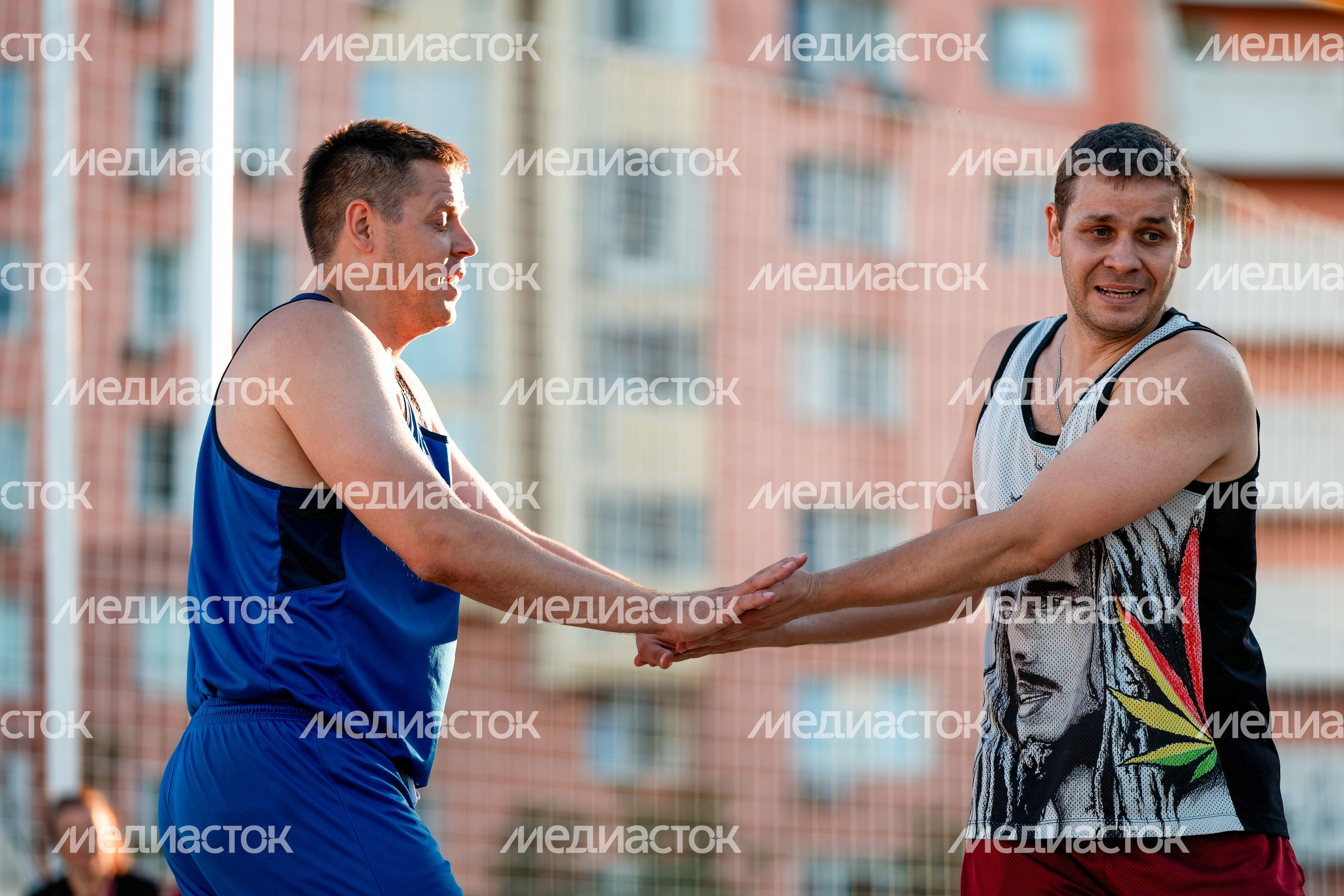 Пляжный волейбол на новой площадке «Пойма volley» в Красногорске Пляжный волейбол на новой площадке «Пойма volley» в Красногорске