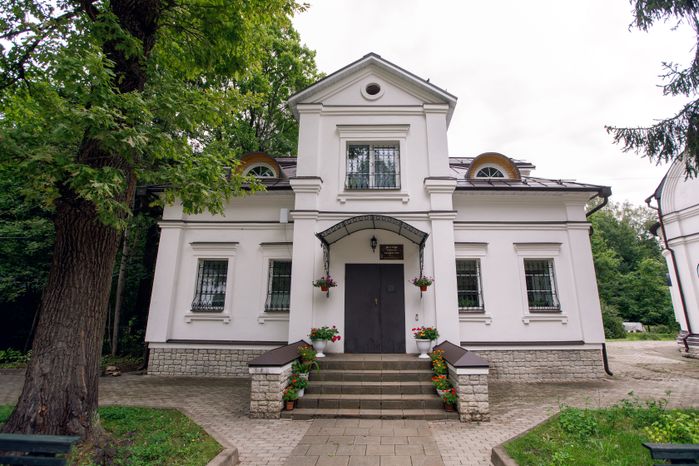 Сергиев Посад. Сергиевский храм