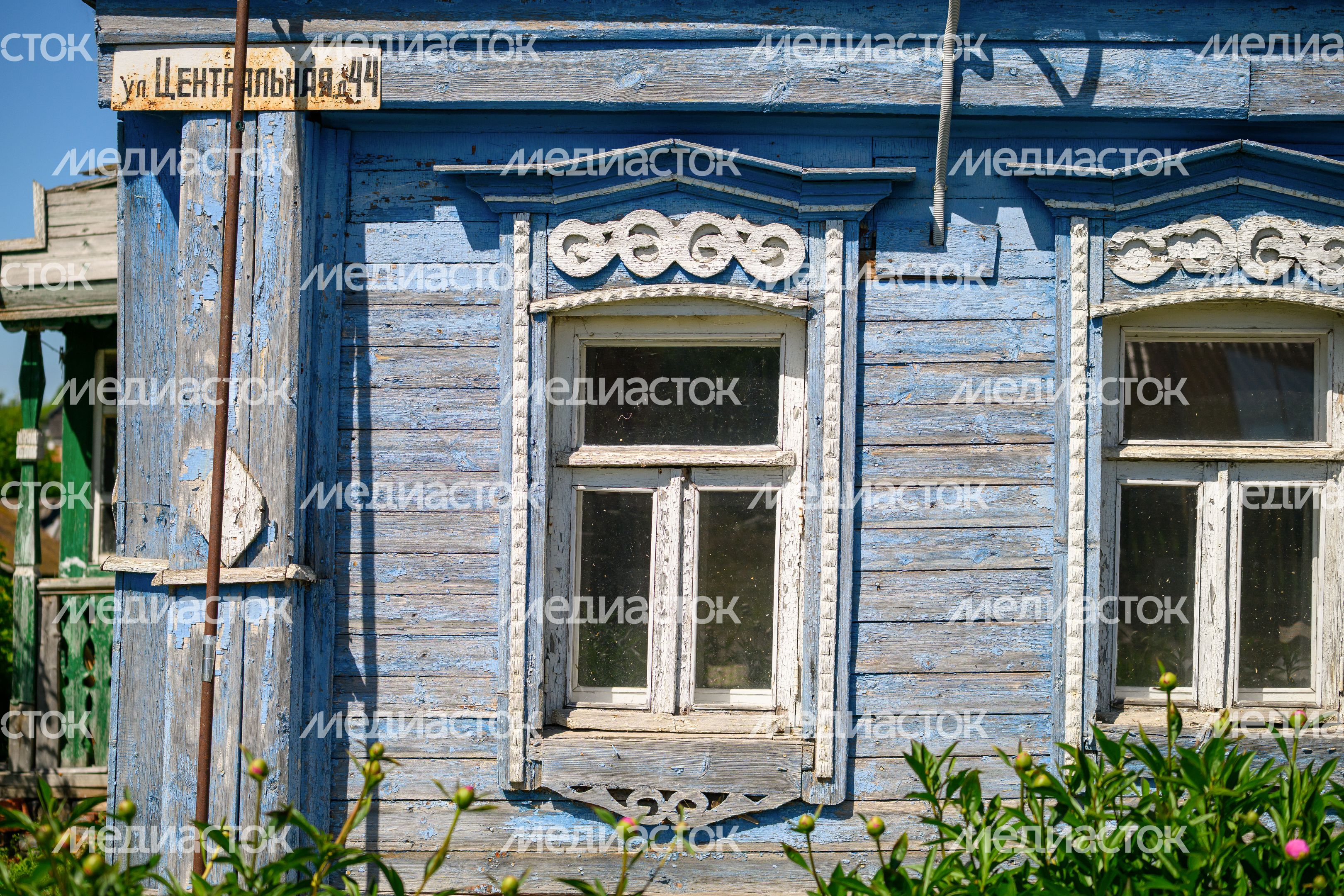 Старинный дом с наличниками в селе Шкинь округа Коломна Старинный дом с наличниками в селе Шкинь округа Коломна