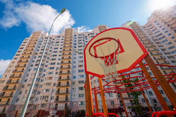 Спортивная площадка в новом детском саду «Серебряные росы» в поселке Андреевка