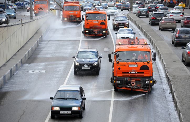 Мойка улиц и дорог Москвы