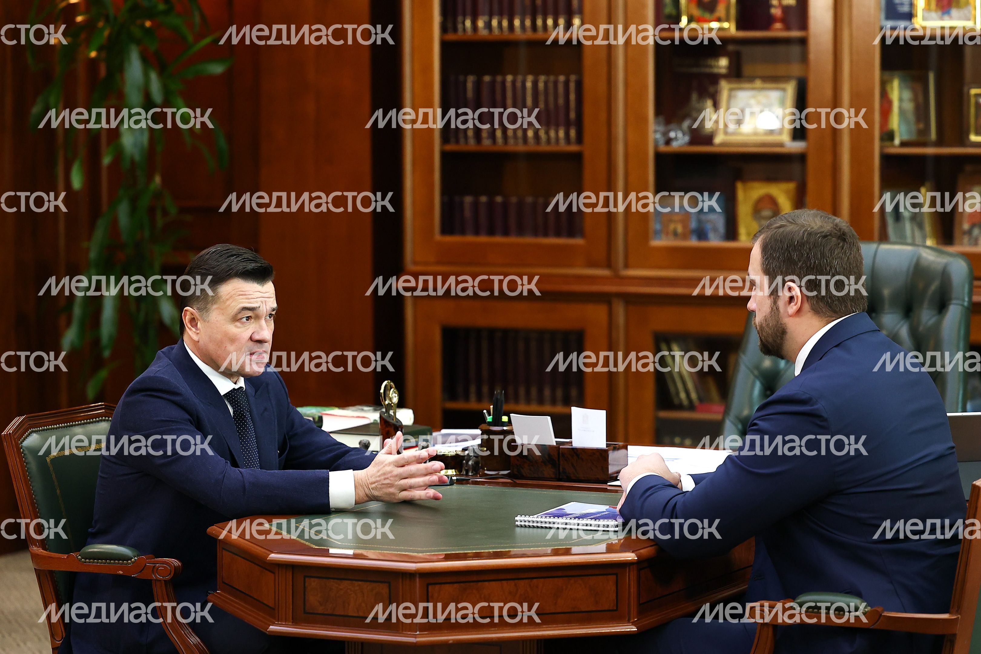 Андрей Воробьев провел рабочую встречу с главой городского округа Чехов