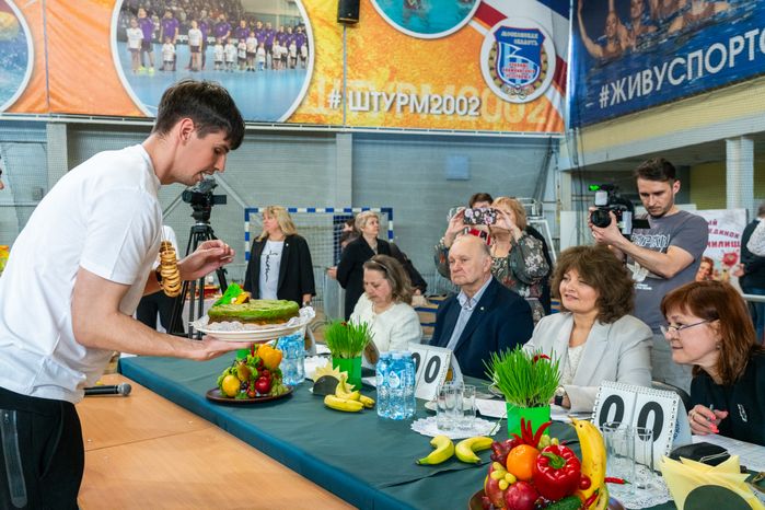Спортсмены училищ олимпийского резерва соревновались в умении готовить национальные блюда