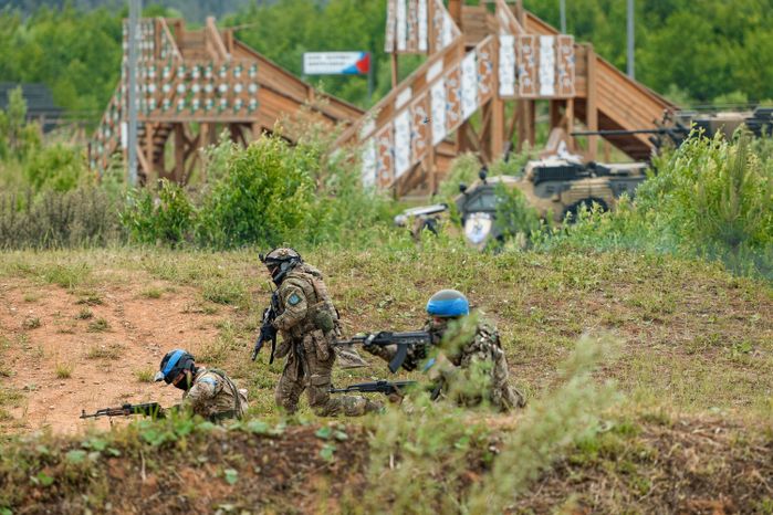 Реконструкция современных боевых действий в парке «Патриот» Одинцовского округа