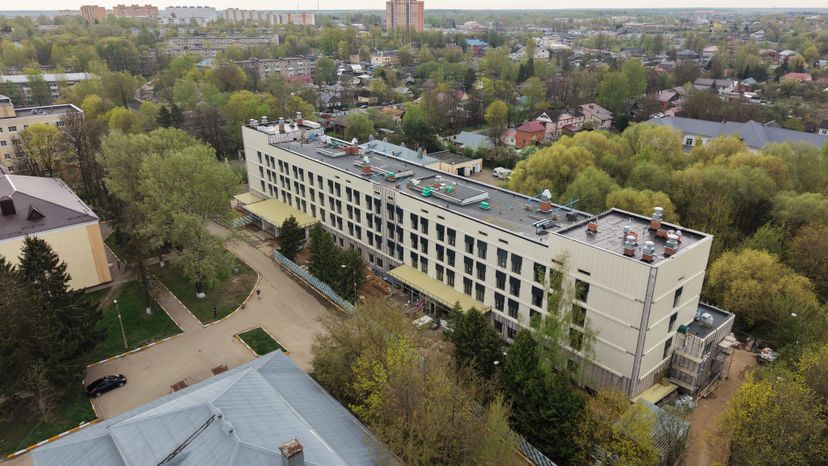 В Можайской больнице продолжается комплексный капремонт хирургического корпуса