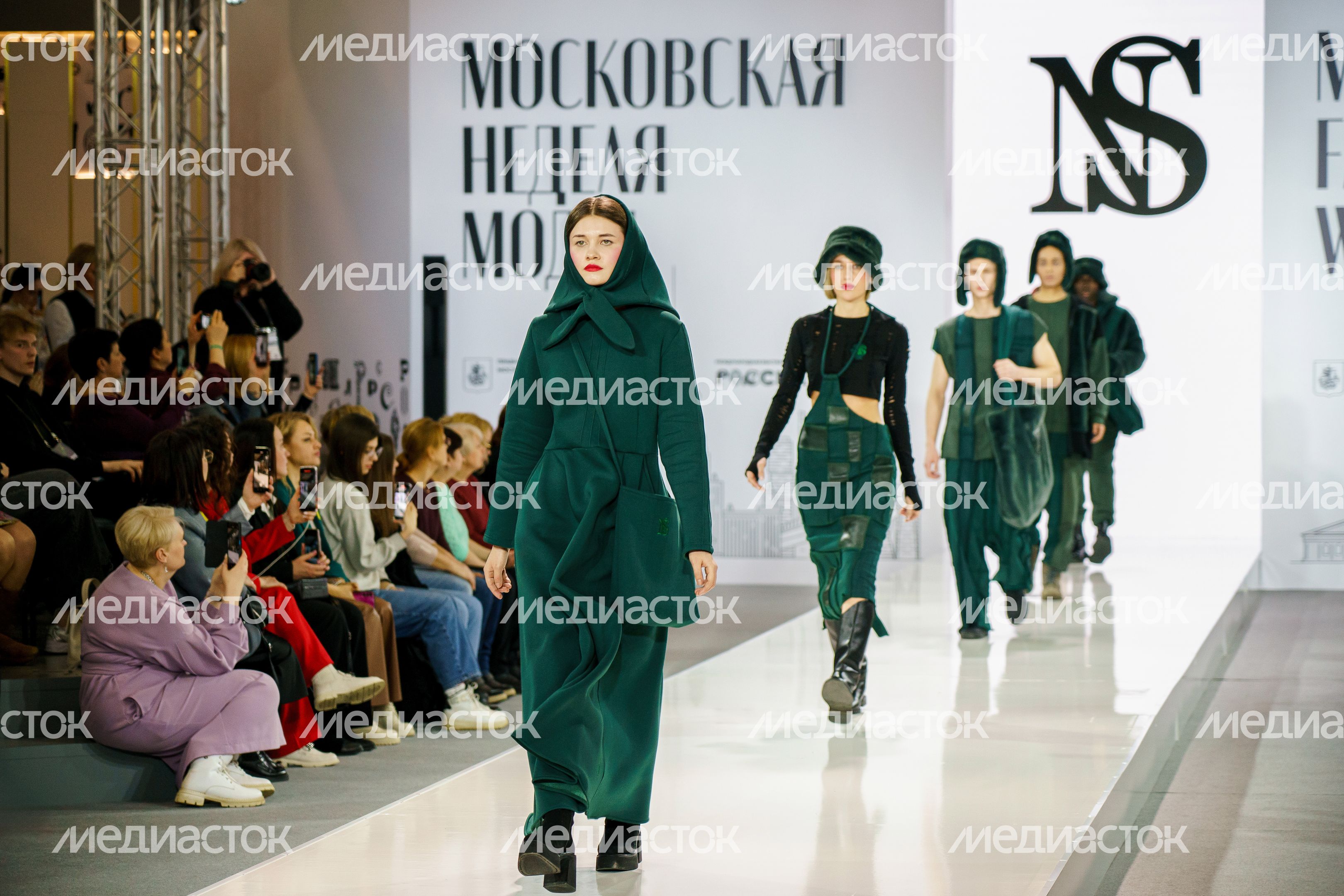 Одежда подмосковного бренда NS на подиуме Московской недели моды Одежда подмосковного бренда NS на подиуме Московской недели моды
