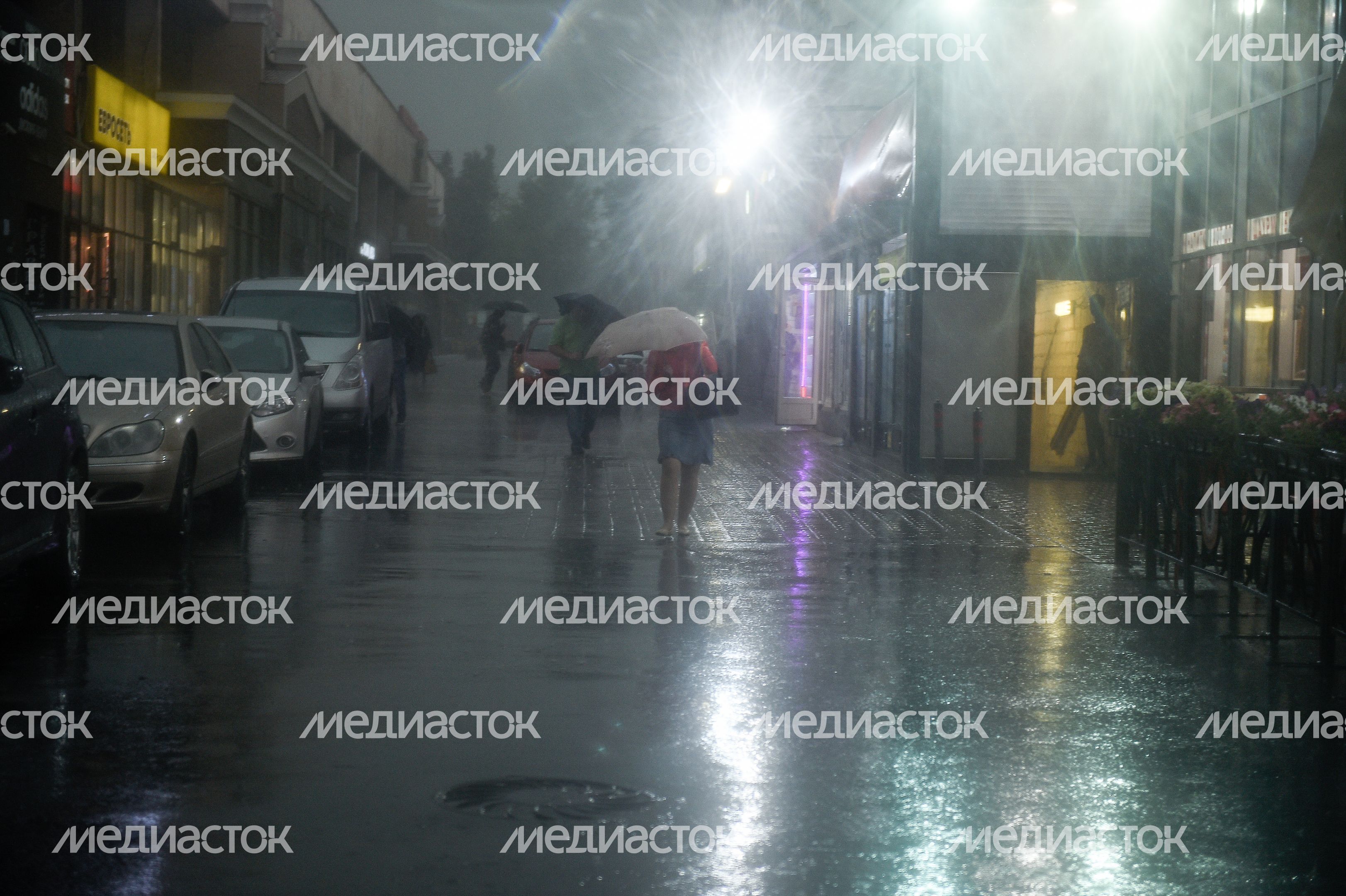 Тропические ливни накрыли Москву