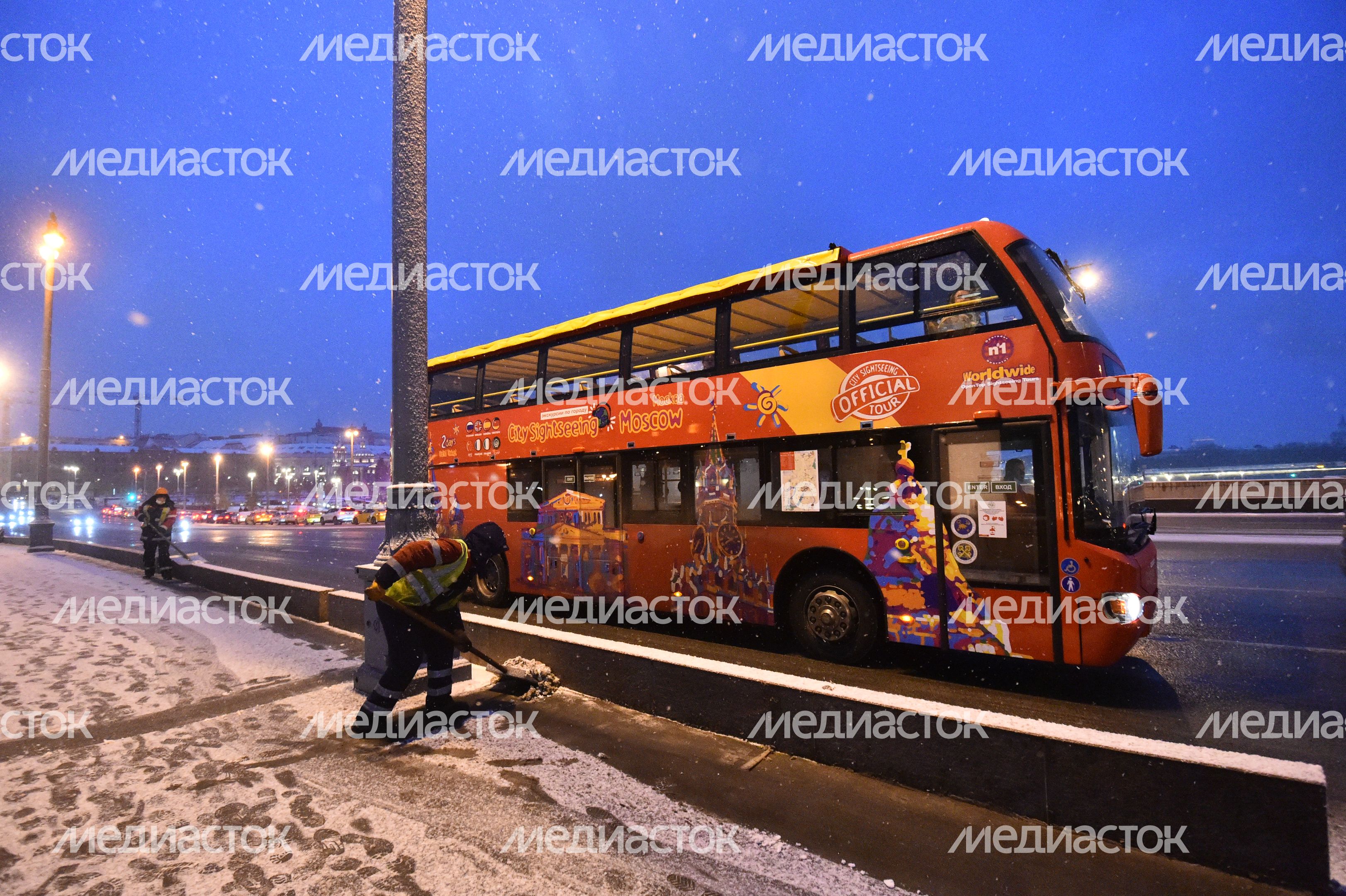 Первый снег в Москве