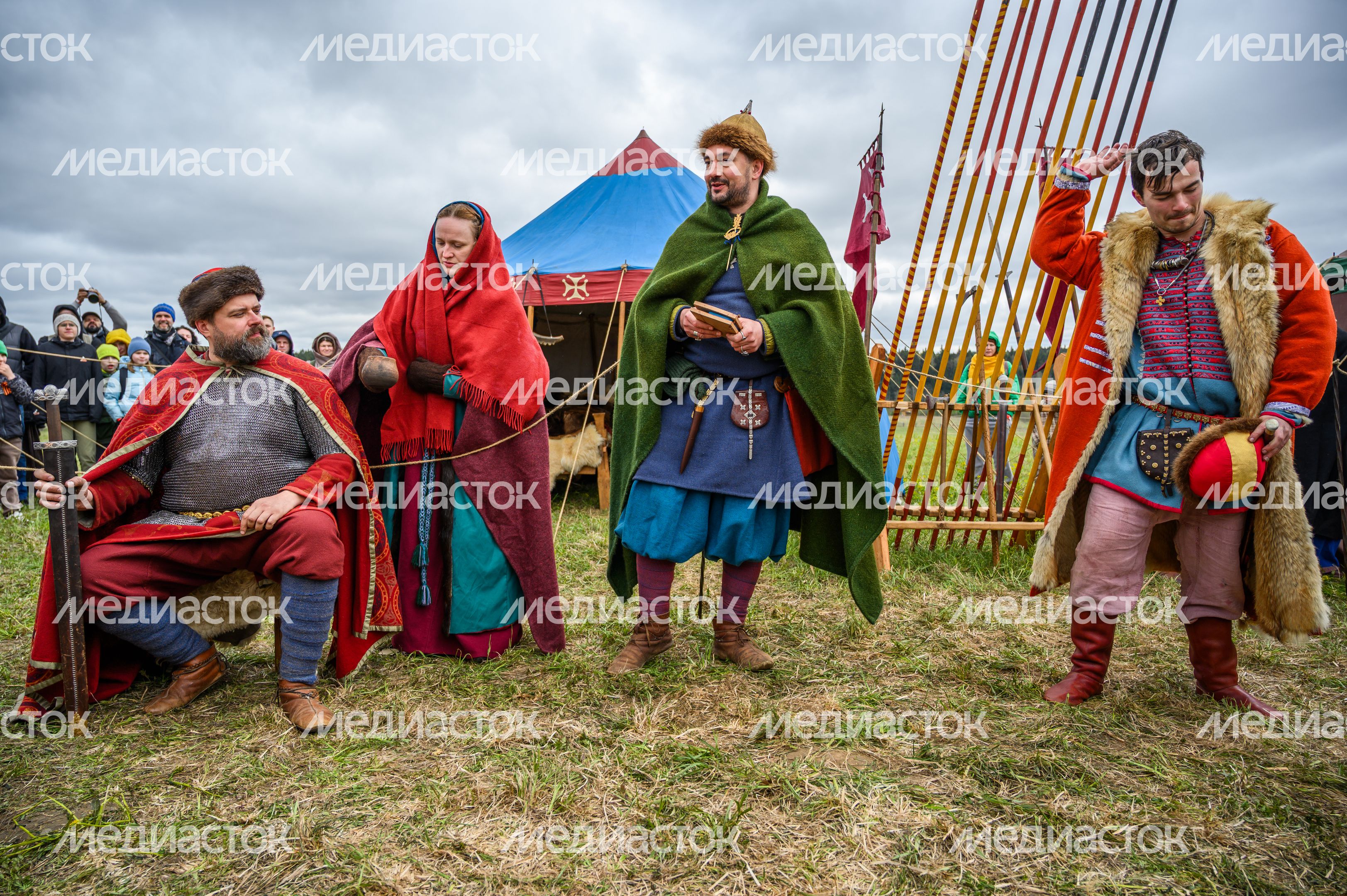 Мир Древней Руси на фестивале экспериментальной археологии «Гардарика» в Хотьково Мир Древней Руси на фестивале экспериментальной археологии «Гардарика» в Хотьково