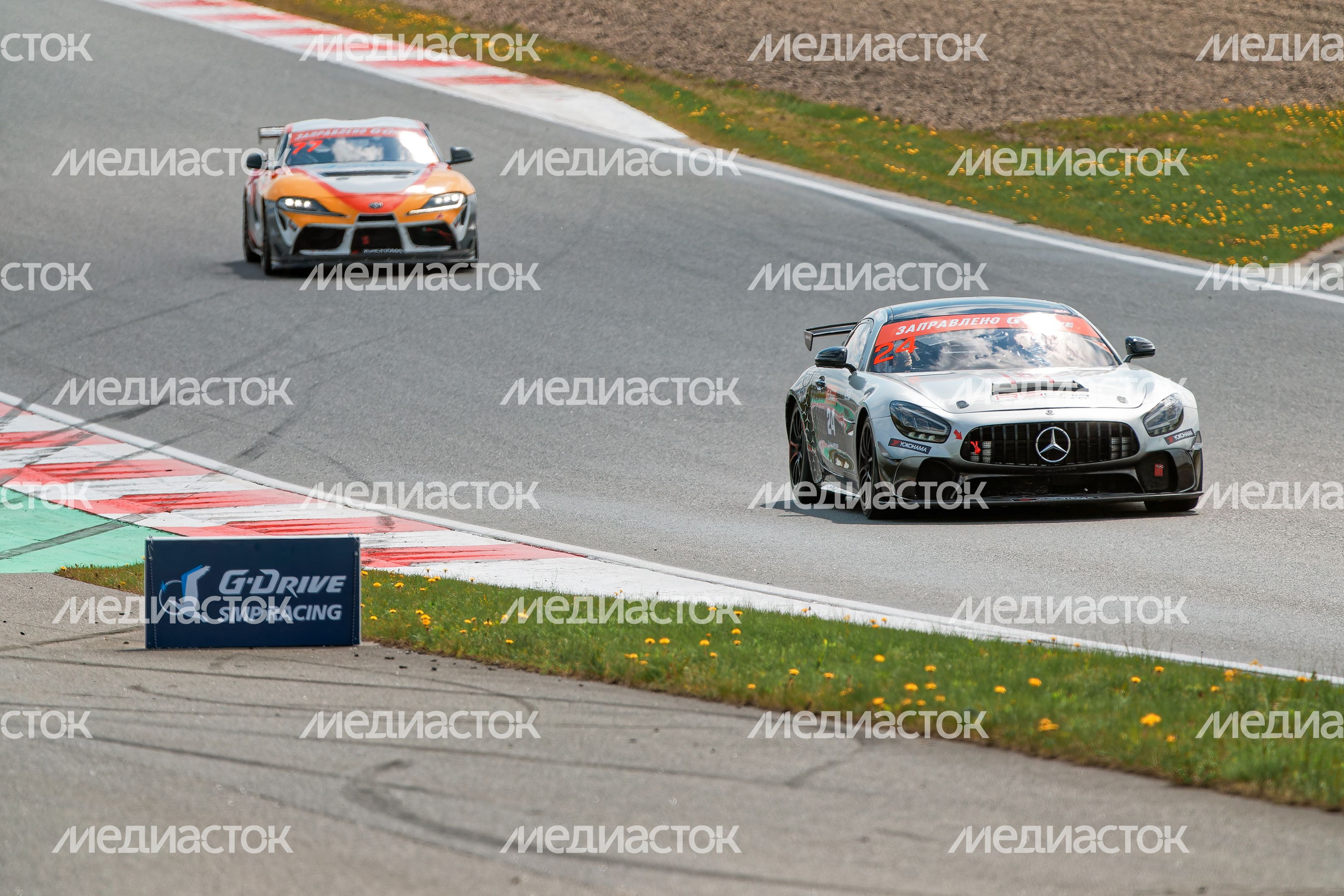 Гоночный уик-енд в Волоколамском округе на трассе Moscow Raceway Гоночный уик-енд в Волоколамском округе на трассе Moscow Raceway