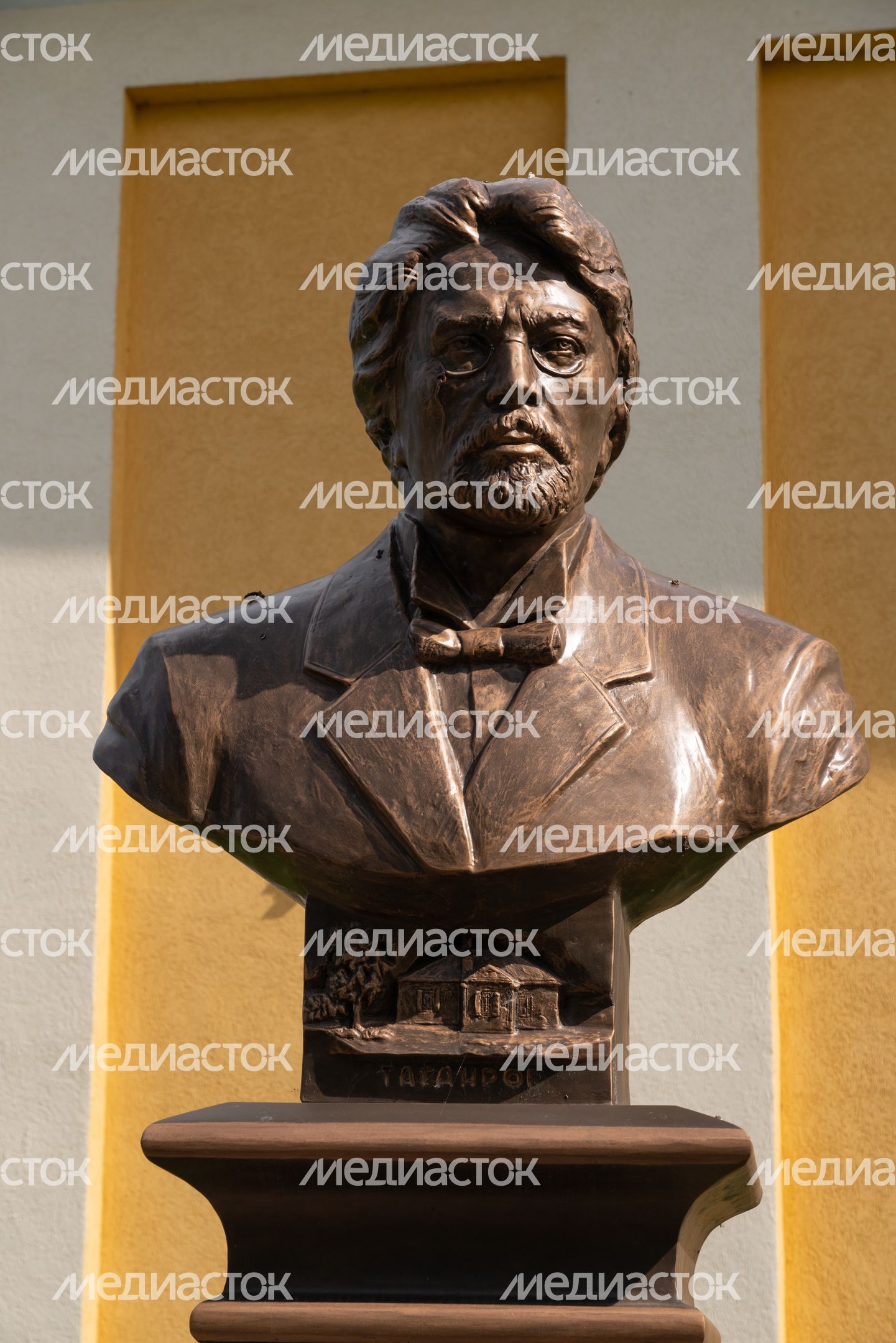 Лотошино. «Аллея русской литературы» Лотошино. «Аллея русской литературы»