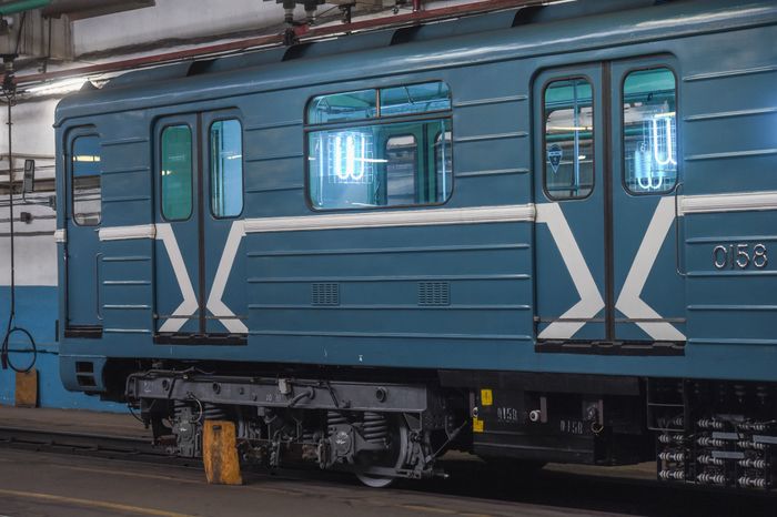 Кварцевание и мытье вагонов метро