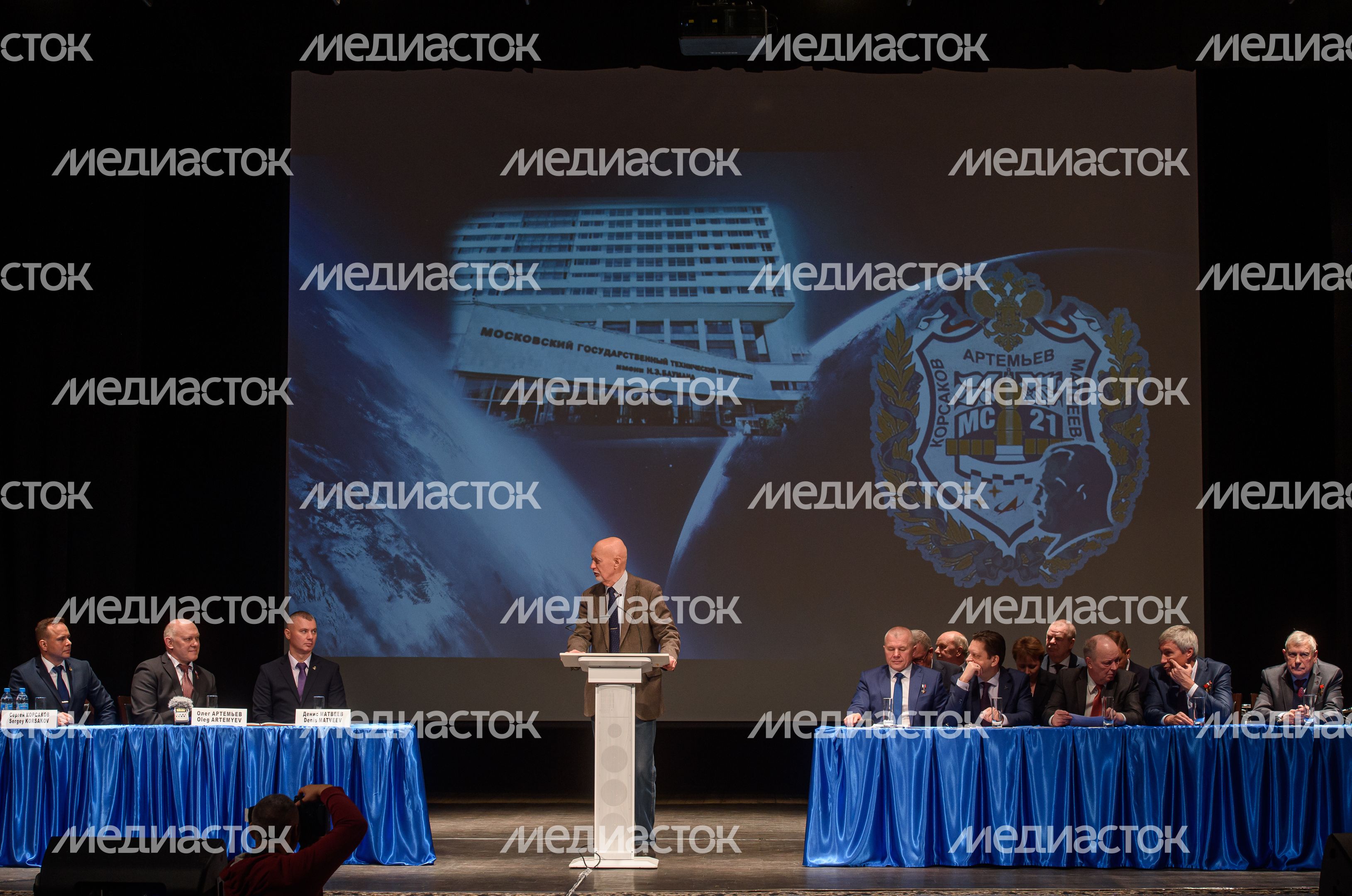 Торжественная встреча космонавтов и астронавтов 67-й длительной экспедиции на МКС