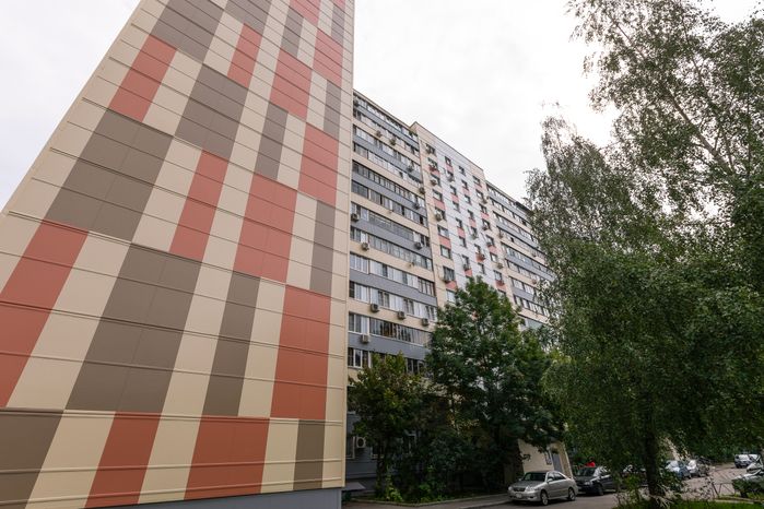 Капитальный ремонт фасада многоквартирного дома на улице Южной в Реутове