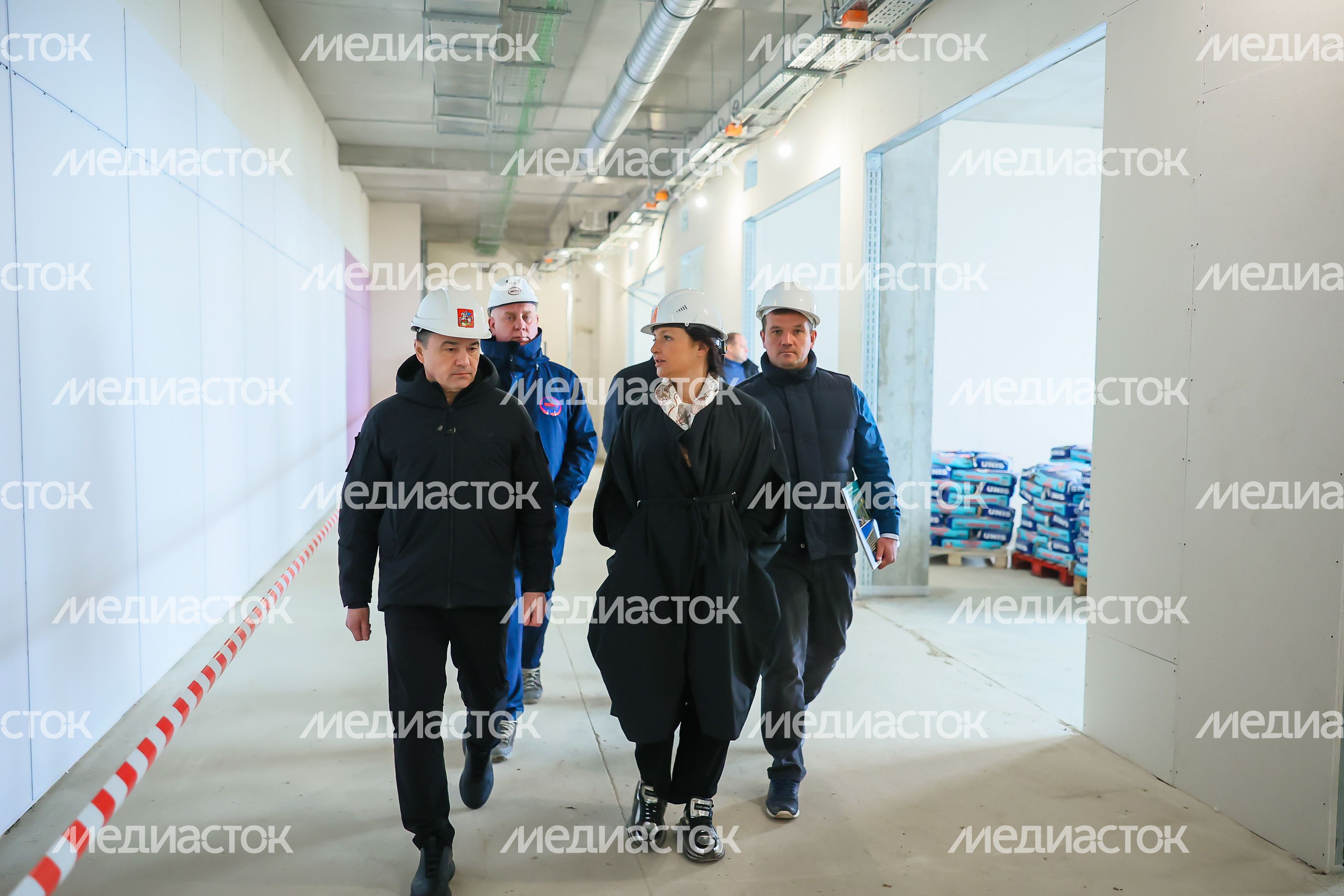 Губернатор проверил ход строительства образовательного комплекса "Авиатика" в Лобне