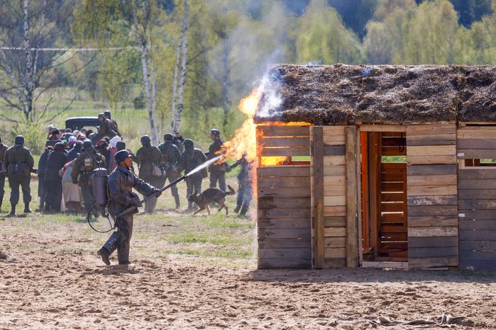 Военно-историческая реконструкция "Успех в единстве поколений" в Химках