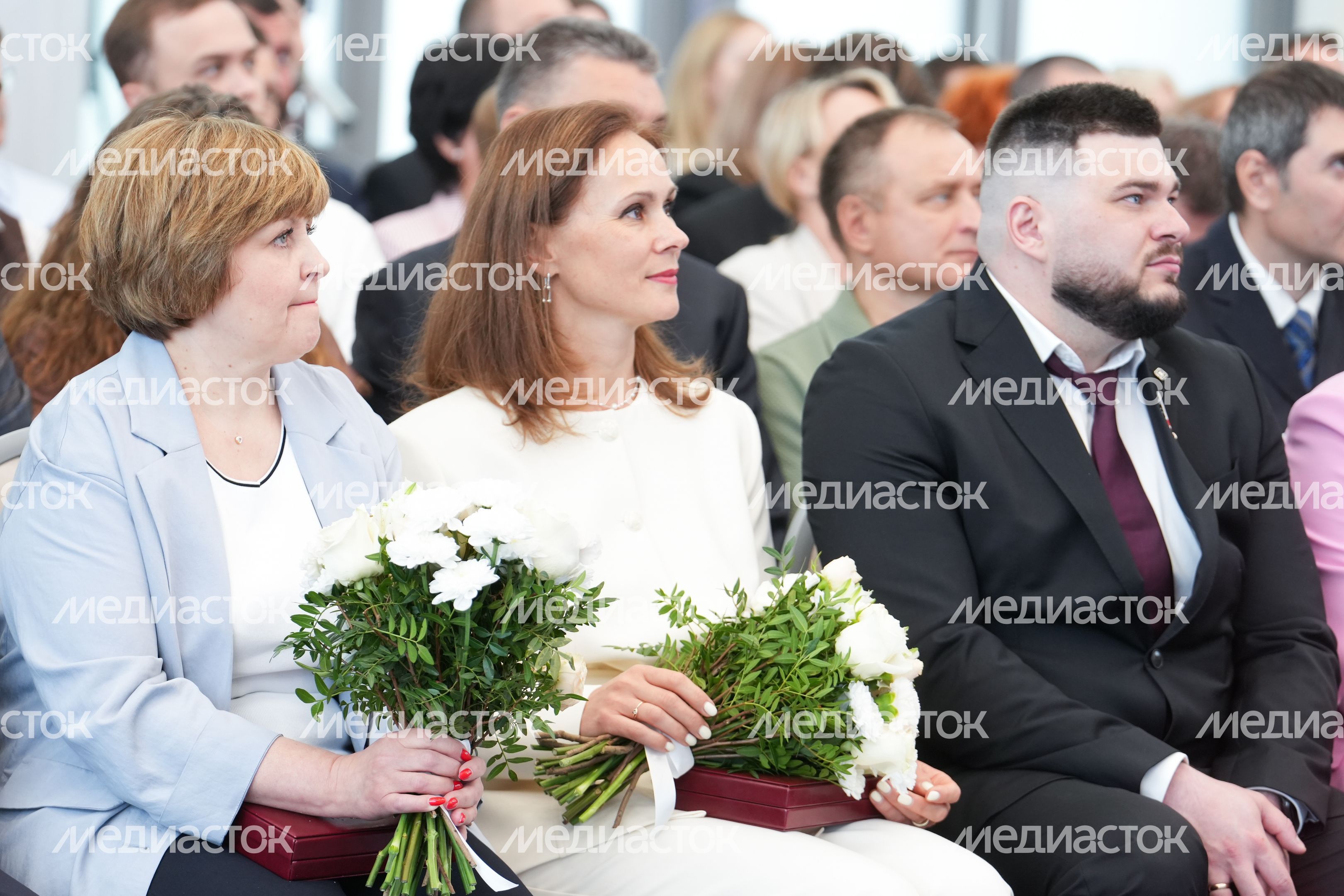 Подмосковных медиков поздравили с профессиональным праздником Подмосковных медиков поздравили с профессиональным праздником