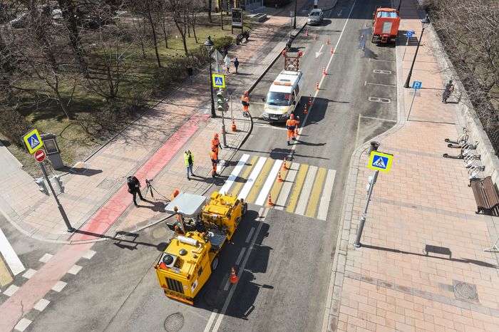 Нанесение дорожной разметки в Москве