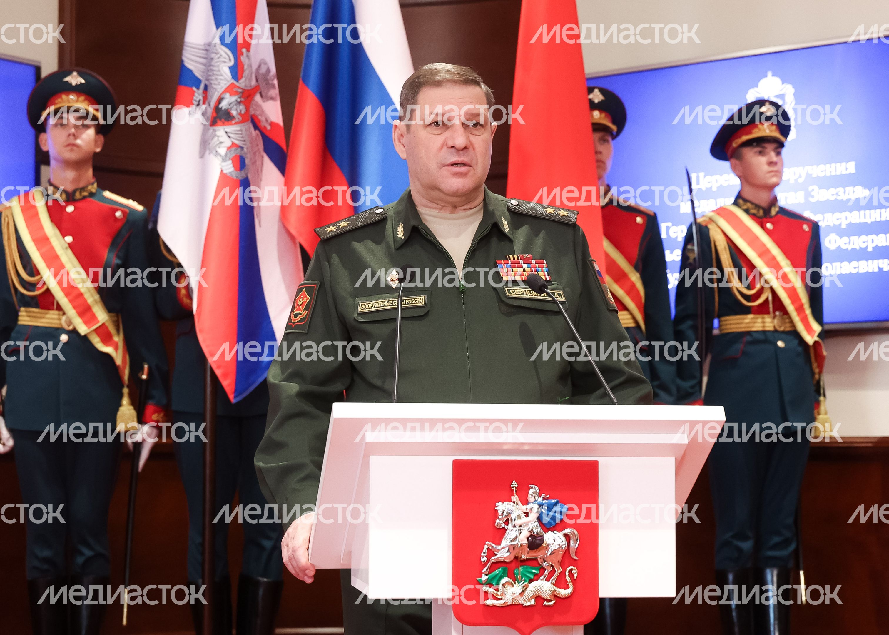 Семье подполковника Андрея Кулакова передали Золотую Звезду Героя России