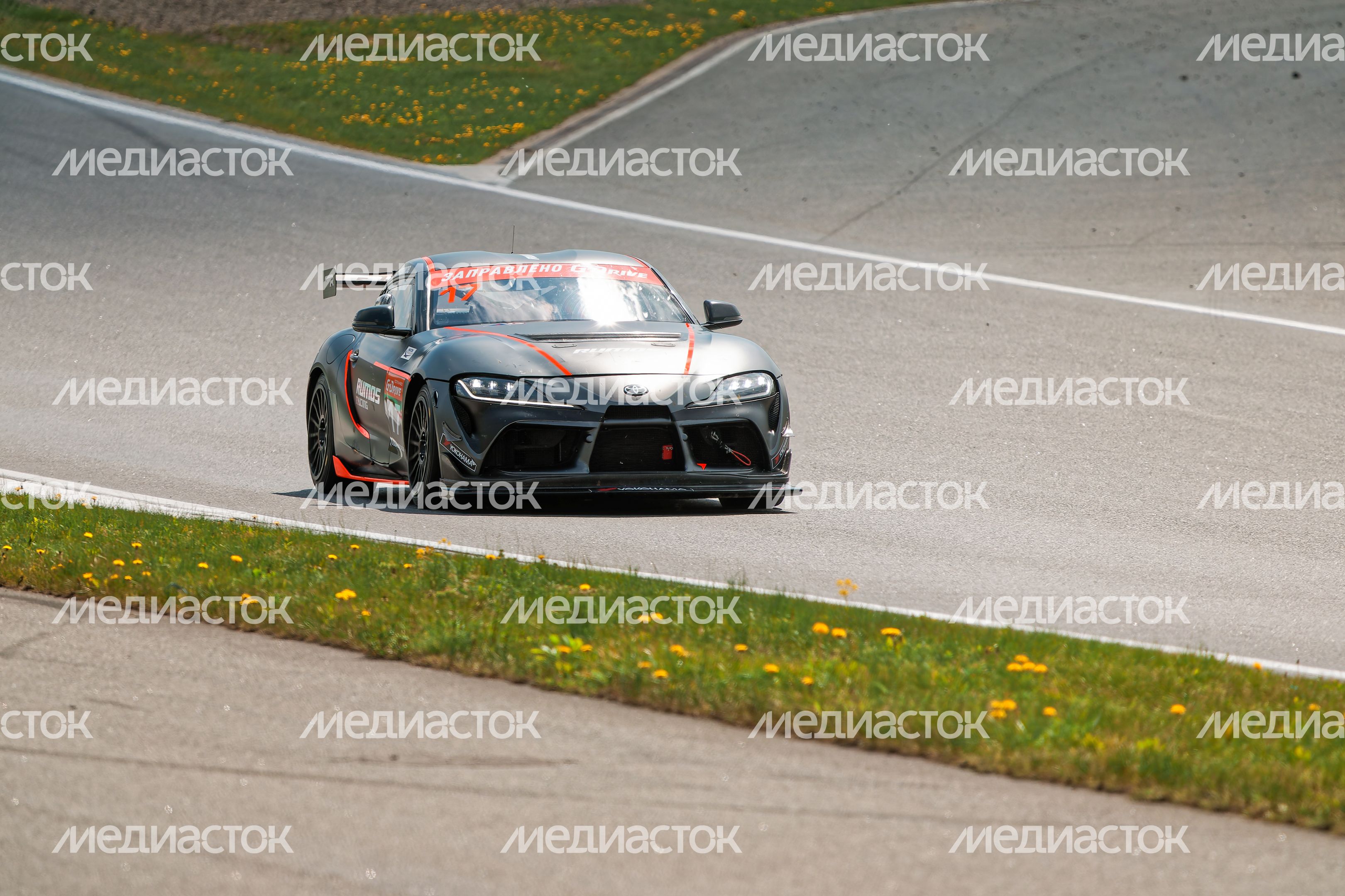 Гоночный уик-енд в Волоколамском округе на трассе Moscow Raceway Гоночный уик-енд в Волоколамском округе на трассе Moscow Raceway