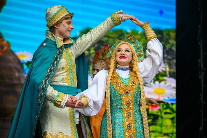 Спектакль «Лукоморье» по сказкам А. Пушкина на Литературном фестивале «Проект: Поэт» в усадьбе Вяземы