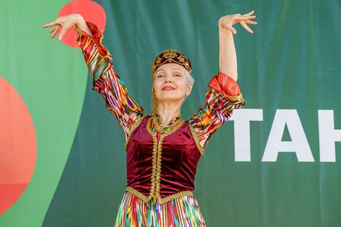 Областной фестиваль «Танцуй от души» для участников проекта "Активное долголетие"