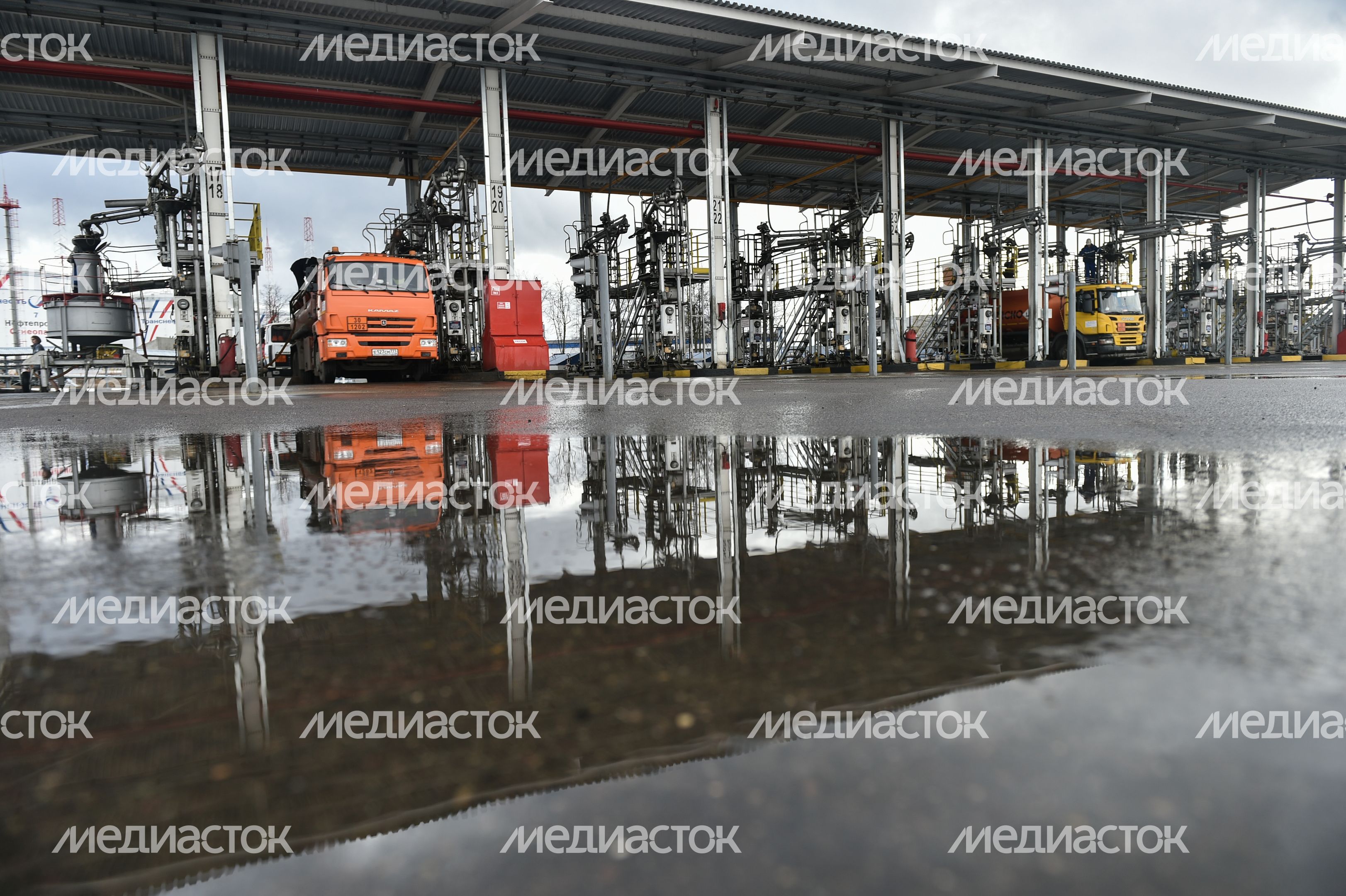 Нефтебаза РОСНЕФТЬ в Подмосковье