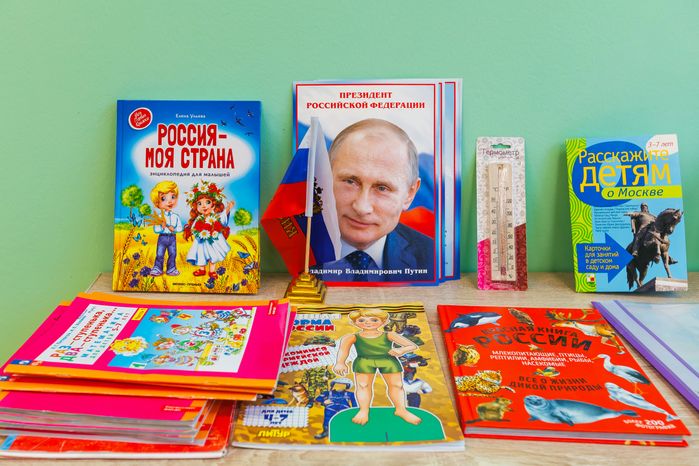 Книги в новом детском саду №19/3 средней школы №15 в мкр. Саввино округа Балашиха