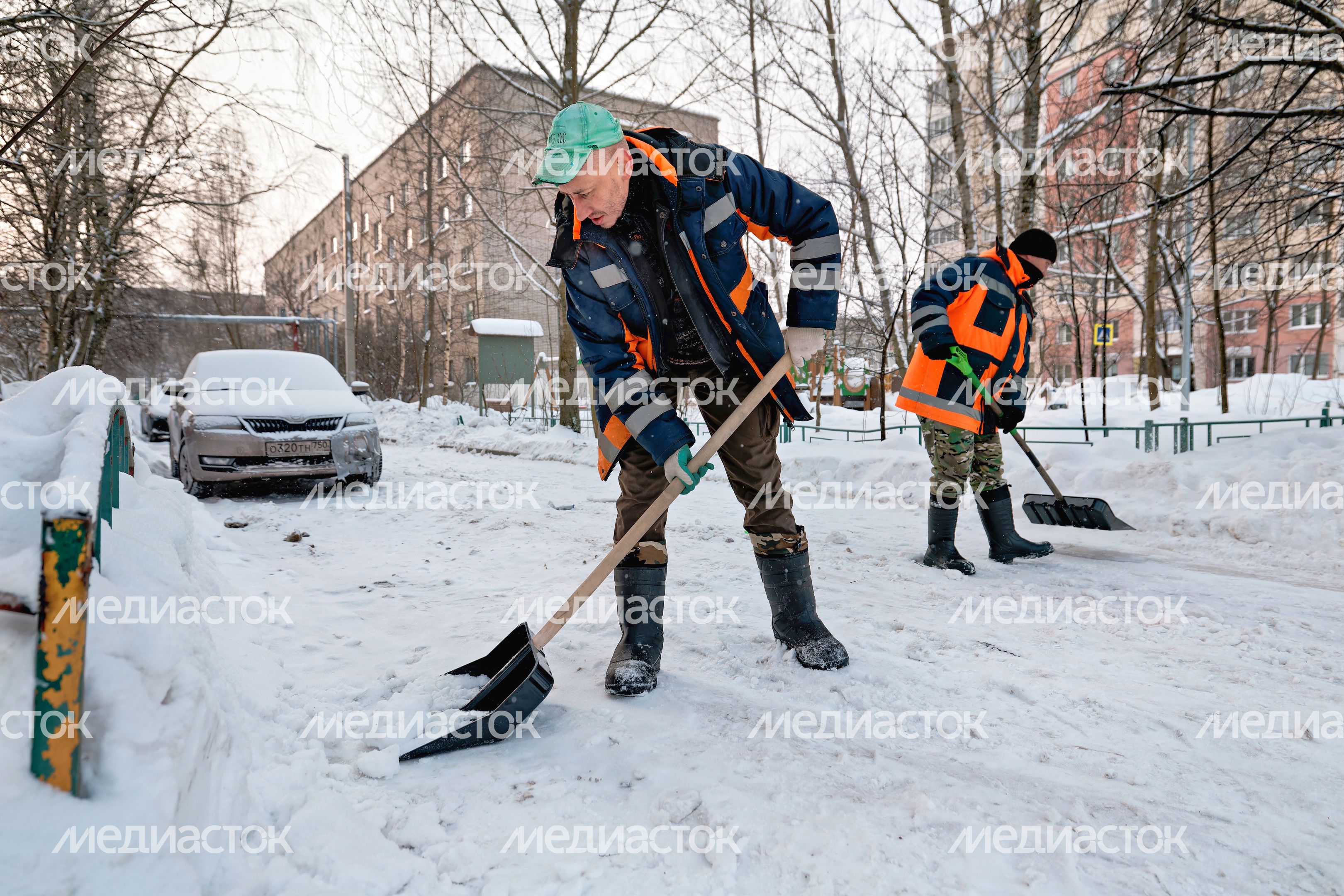 Уборка снега в поселке Большие Вяземы Одинцовского округа Уборка снега в поселке Большие Вяземы Одинцовского округа