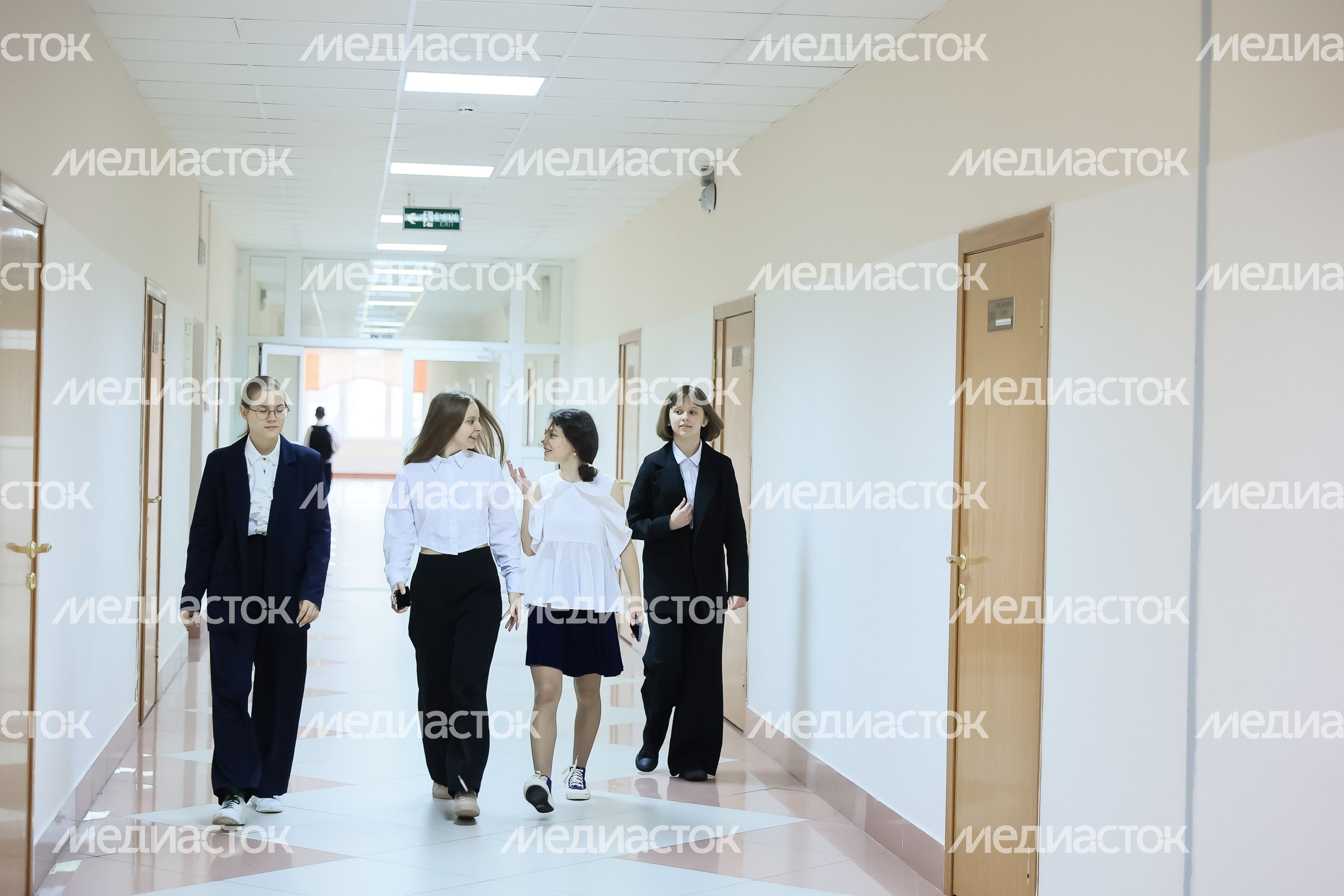 Встреча Губернатора Подмосковья со школьниками из Балашихи, чьи близкие находятся в зоне СВО