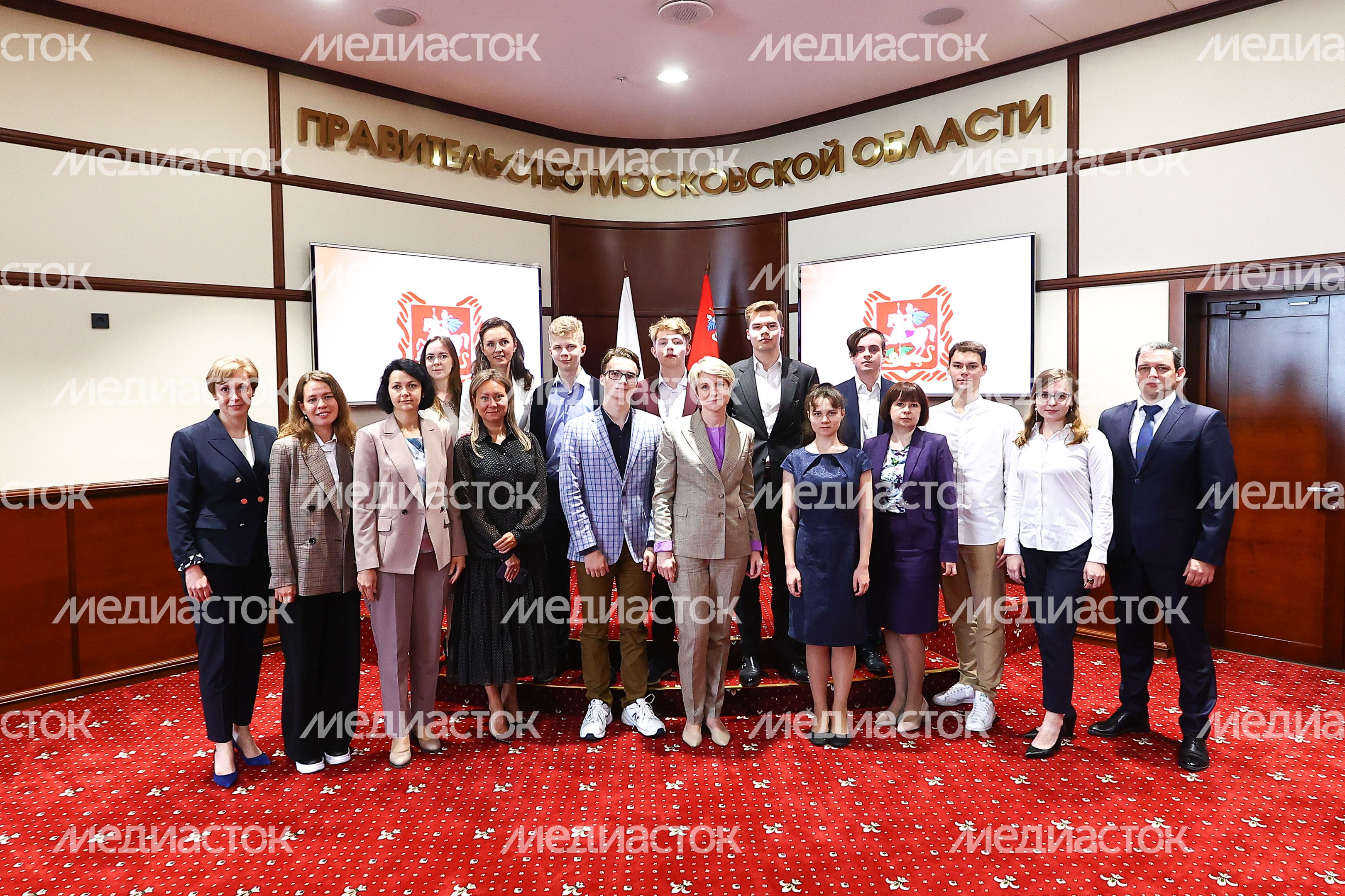 Обсуждение Губернатором Подмосковья с победителями, призерами школьных олимпиад и их наставниками развития образования в регионе