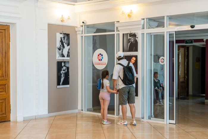 Фотовыставка на кинофестивале «Движение по вертикали» памяти Станислава Говорухина в Дмитрове