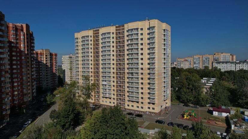Новый МКД на ул. Набережной в Лыткарино принял переселенцев из ветхого жилья