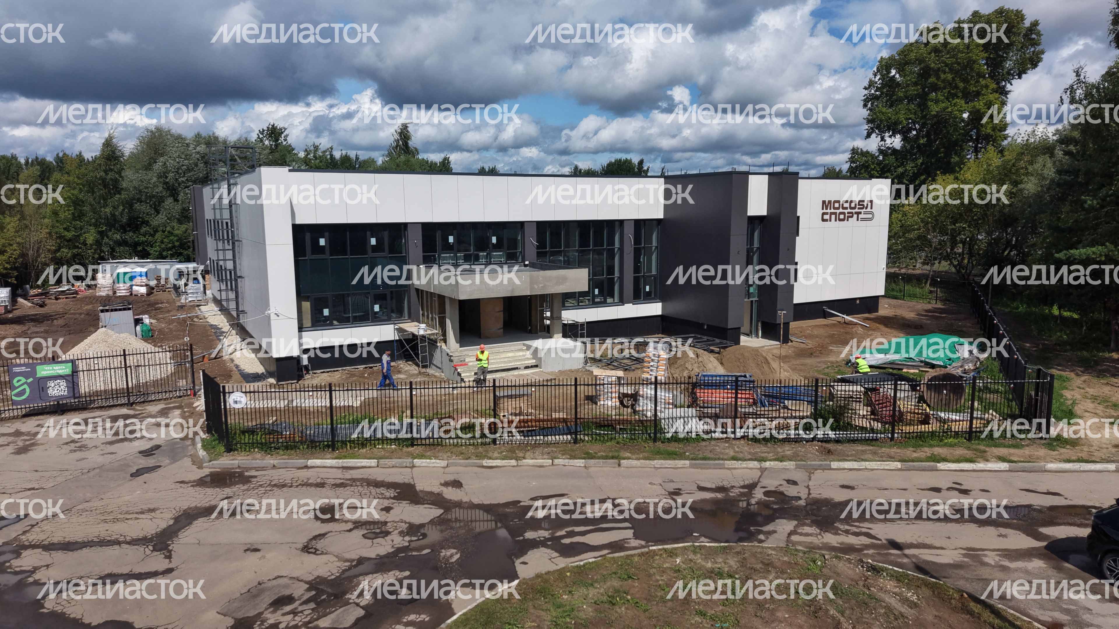 Реконструкция спортивной школы "Феникс" в Ликино-Дулеве