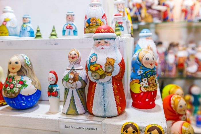 Предметы народных художественных промыслов на выставке «Ладья. Зимняя сказка 2024»