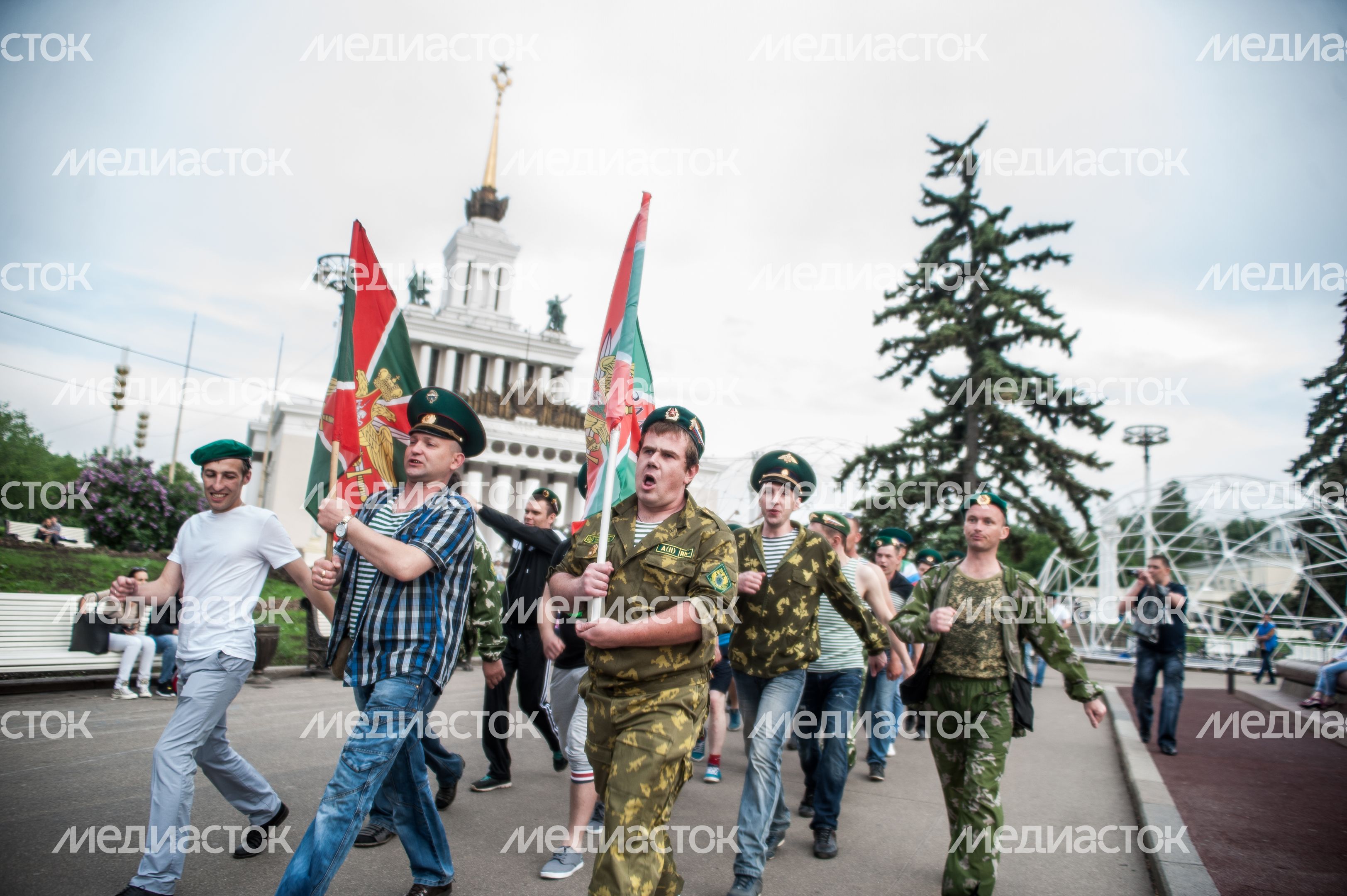 День пограничника на ВДНХ в Москве День пограничника на ВДНХ в Москве