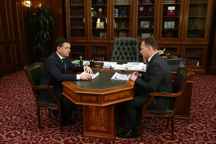 Воробьев выслушал отчет главы Каширы об итогах работы
