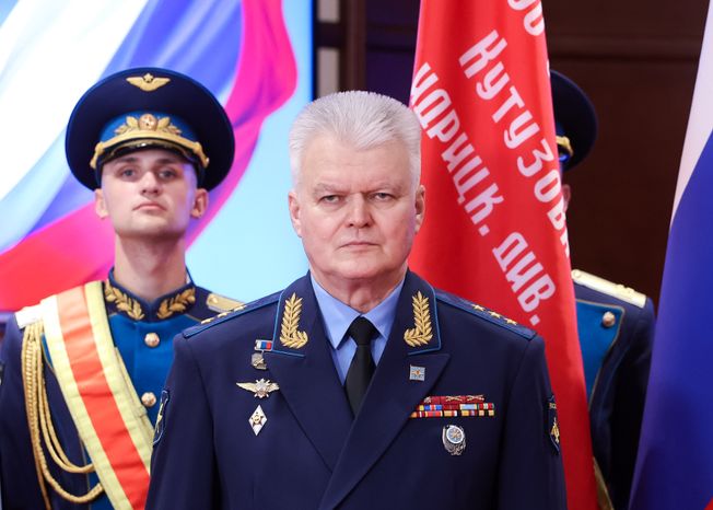 Родственникам легендарного лётчика Николая Терёхина передали "Золотую Звезду" Героя России