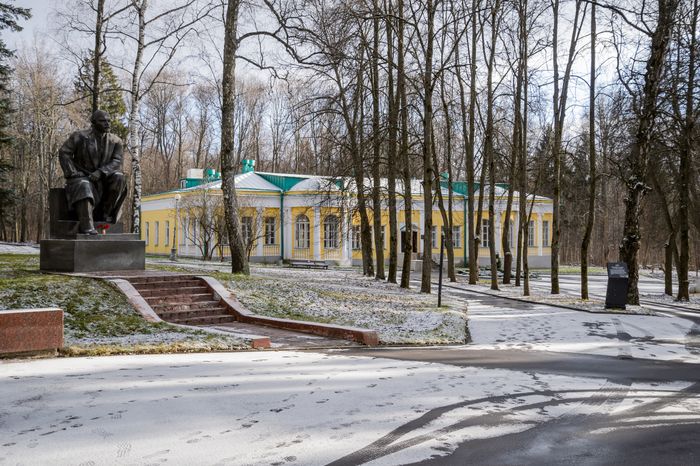 Усадьба «Горки Ленинские». Музей «Кабинет и квартира В.И. Ленина в Кремле»